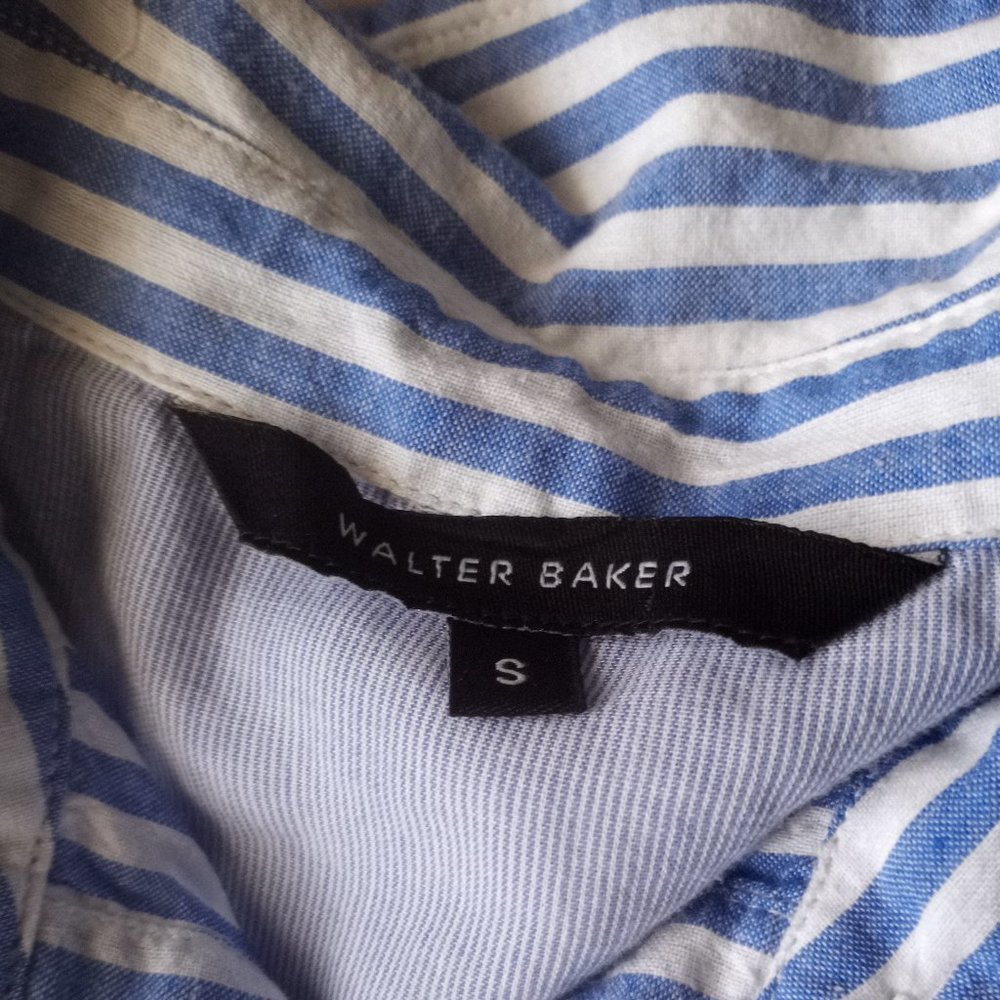Walter Baker Blue Pinstriped Pattern Top - Picture 4 of 10